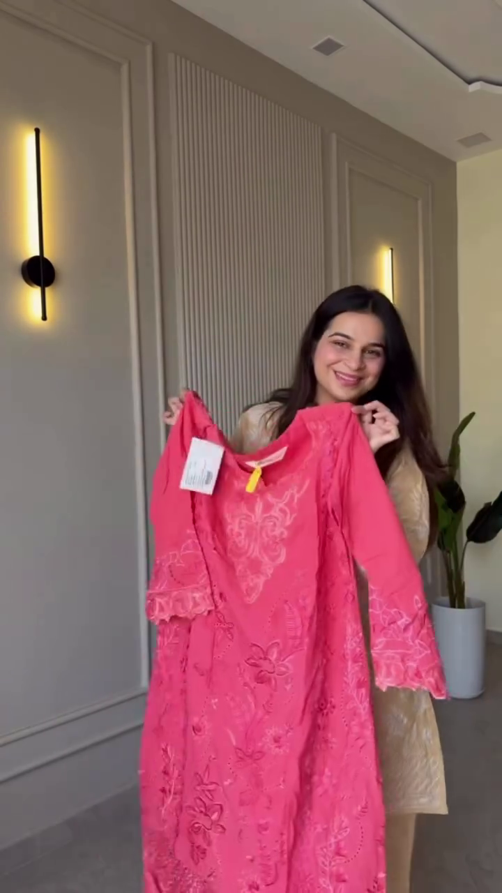 🌸 Premium Embroidered Pakistani Suit Set for Women | Elegant Ethnic Wear with Dupatta 🌸